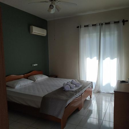 Apartments By Evita'S Resort Poros Town Exterior foto