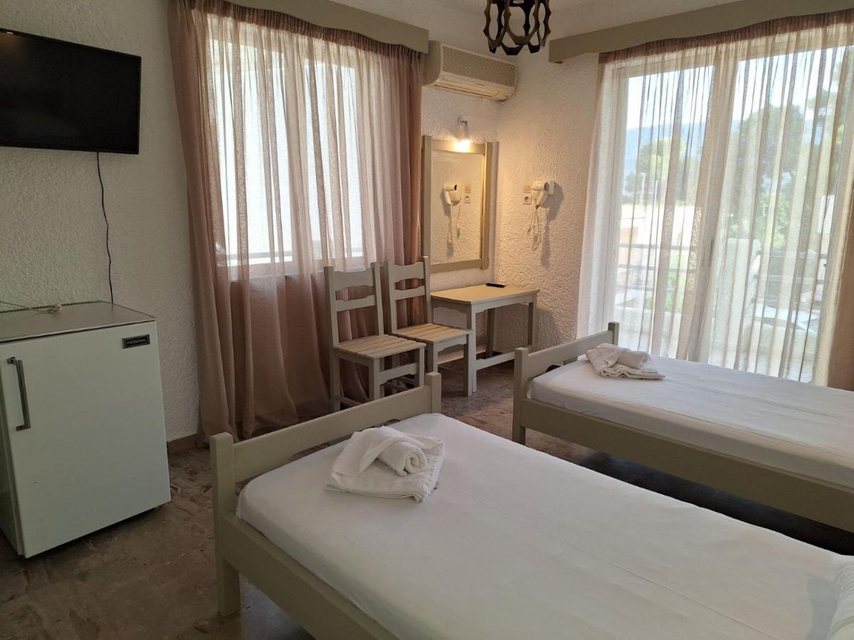Apartments By Evita'S Resort Poros Town Exterior foto